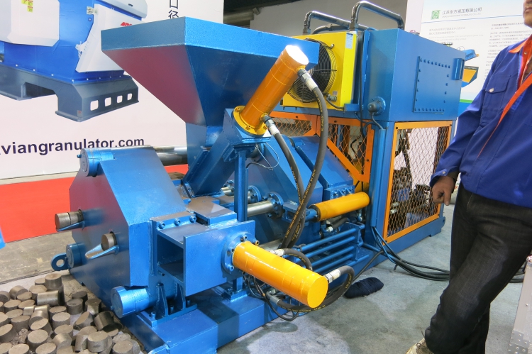 上海工業(yè)固體廢棄物焚燒爐 上海工業(yè)固體廢棄物焚燒爐